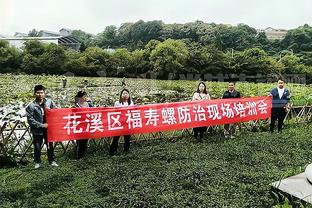 赫罗纳主帅：萨维奥说拉菲尼亚比他出色，因为后者效力巴萨&巴西